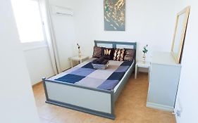 Luxury Maisonette Apartment -Sea View, Netflix, Gym- 5 Min From Beach